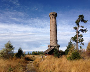 Badener Höhe Friedrichsturm mit Sicht auf Herrenwies top Wanderziel von unseren Ferienwohungen Rundweg