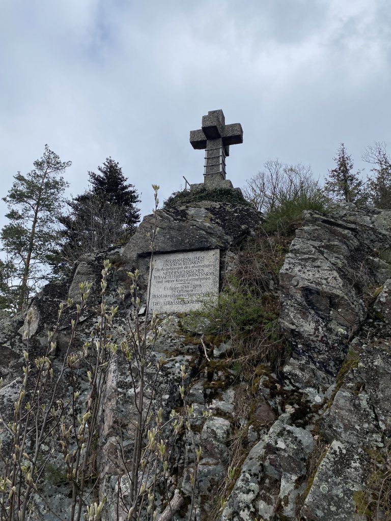 Gedenktafel mit Straßburger Kreuz bei Lauf Untersmatt Omerskopf